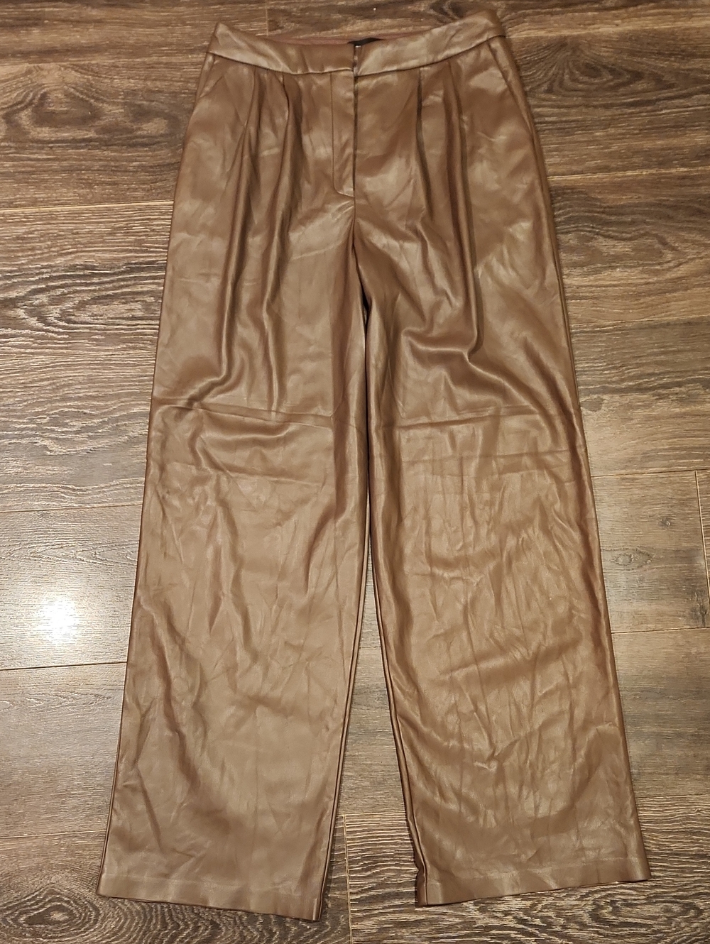 ❤️ NWOT! EXPRESS HIGH RISE PLEATED WIDE LEG VEGAN LEATHER PANTS/ TROUSERS, 8 (29 - Picture 2 of 9